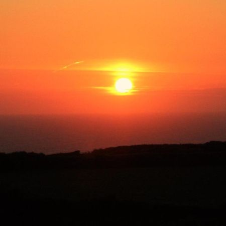 Higher Tresmorn Farm Bed & Breakfast Crackington Haven ภายนอก รูปภาพ