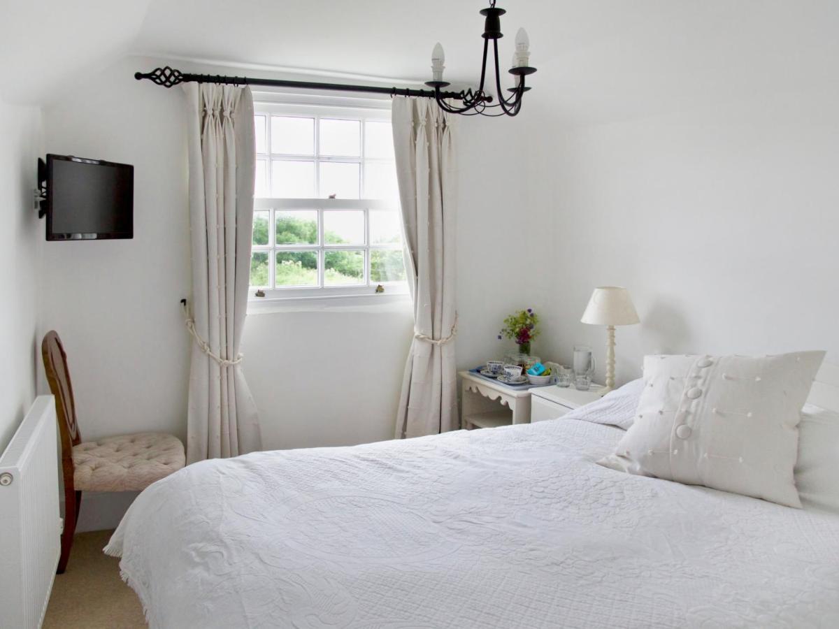 Higher Tresmorn Farm Bed & Breakfast Crackington Haven ภายนอก รูปภาพ