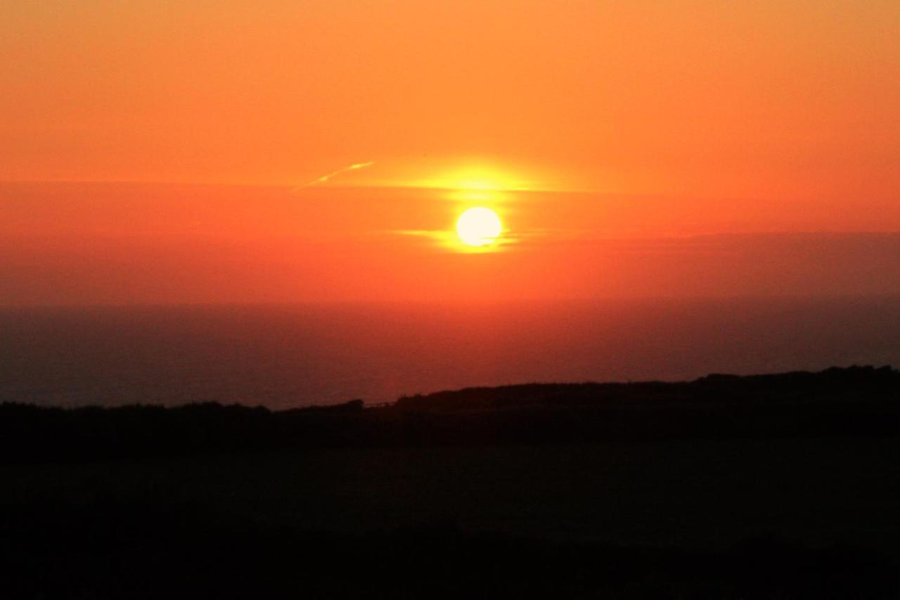 Higher Tresmorn Farm Bed & Breakfast Crackington Haven ภายนอก รูปภาพ
